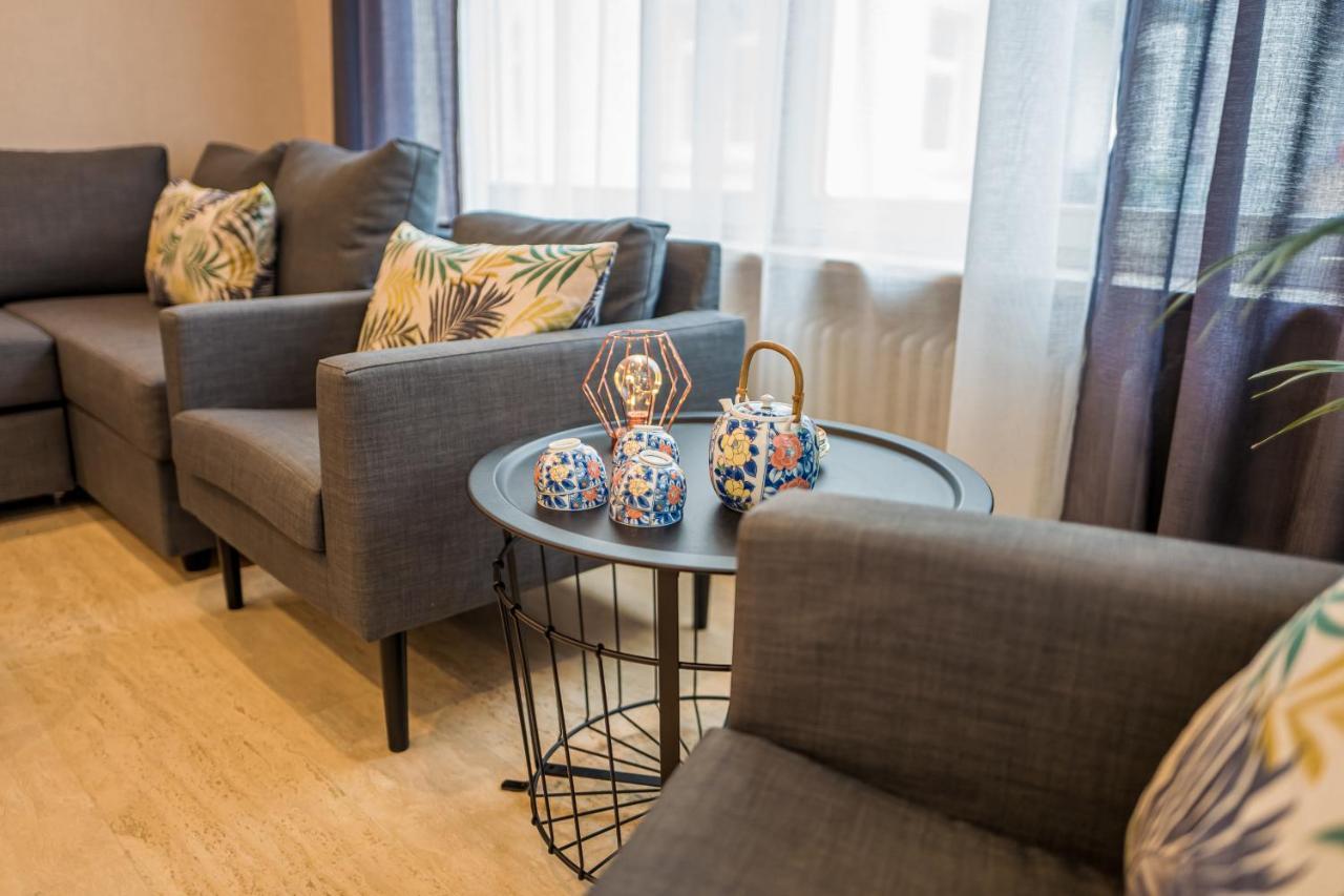 Modernes Apartment In Zentrumsnaehe Mit Eigenem Stellplatz Baden-Baden Luaran gambar