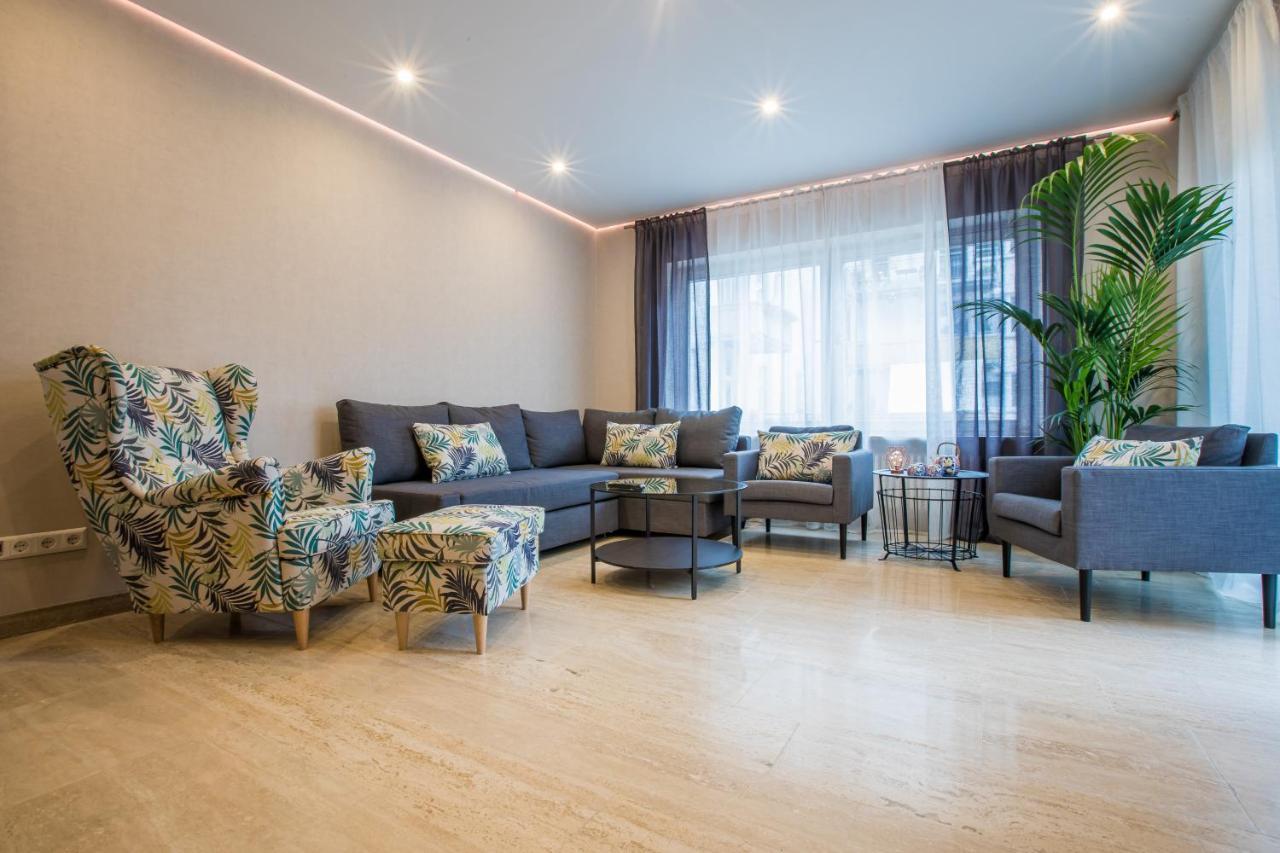 Modernes Apartment In Zentrumsnaehe Mit Eigenem Stellplatz Baden-Baden Luaran gambar